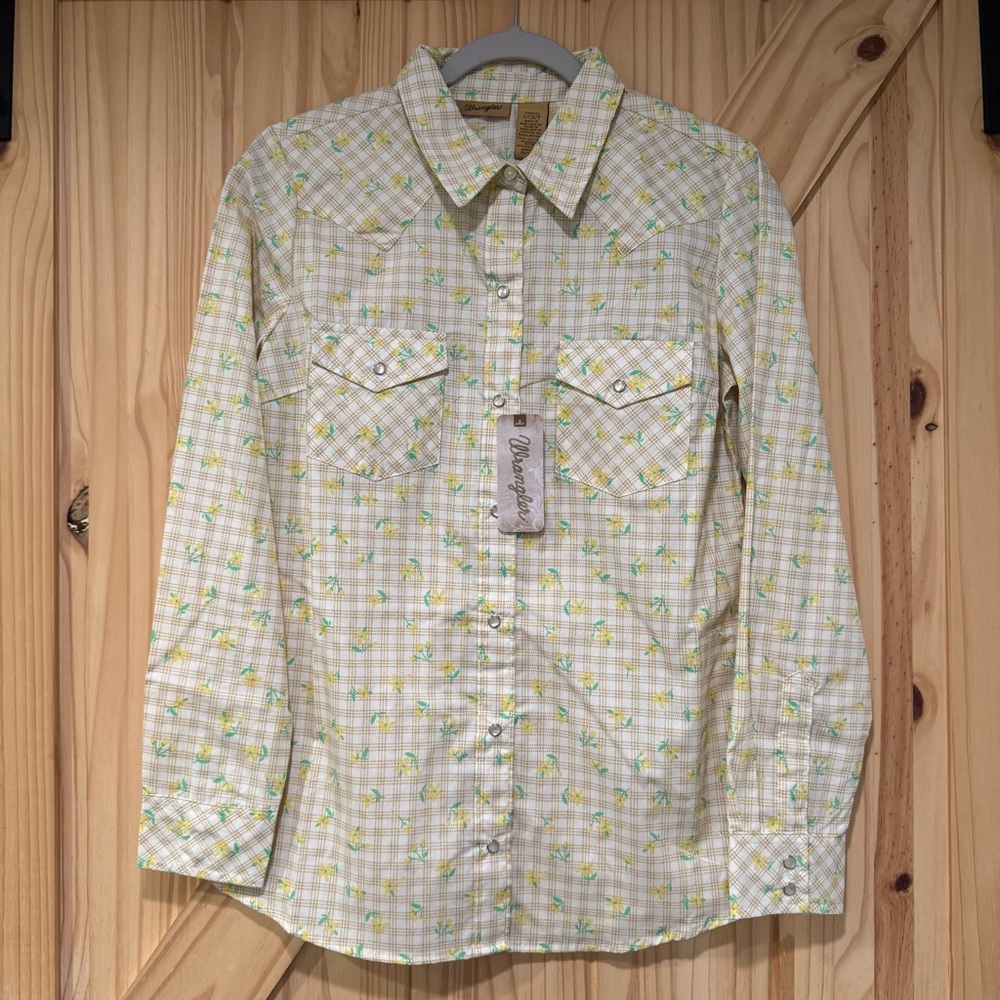 Wrangler Women’s Long Sleeve Button Snap Blouse Yellow Plaid Floral NWT Size S - Picture 2 of 11
